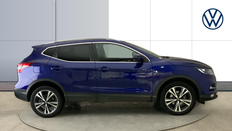 Nissan Qashqai 1.3 DiG-T N-Connecta 5dr Petrol Hatchback